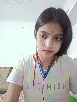 Mohnicute online show from June 2026 06:01:02 PM