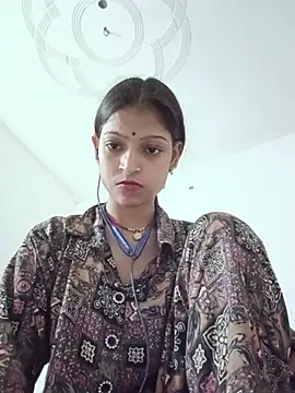 Mohnicute online show from June 2026 06:18:02 PM