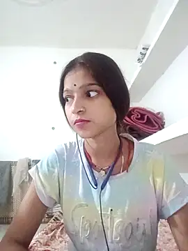 Mohnicute online show from May 2026 07:29:02 PM