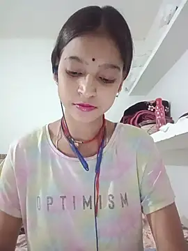 Mohnicute online show from May 2026 01:07:01 PM