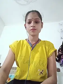Mohnicute online show from July 2026 07:29:02 PM