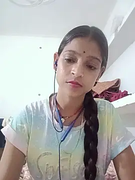 Mohnicute online show from July 2026 06:49:01 PM