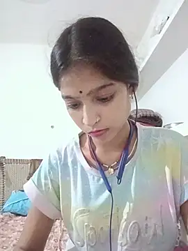 Mohnicute online show from June 2026 07:02:01 PM
