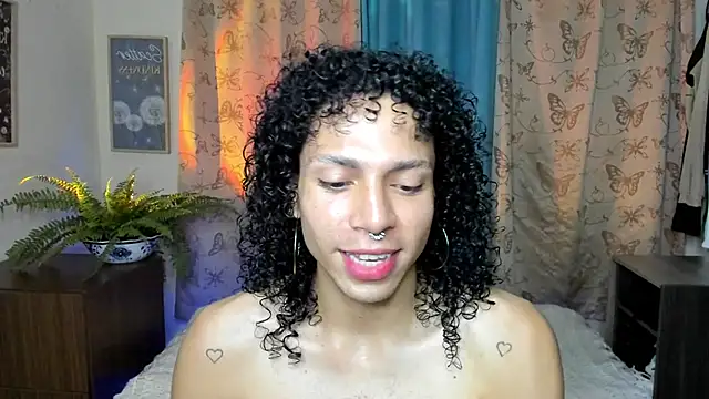 Angel White25 online show from February 2026 08:39:01 PM