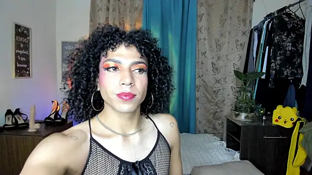 Angel White25 online show from April 2026 12:48:01 AM