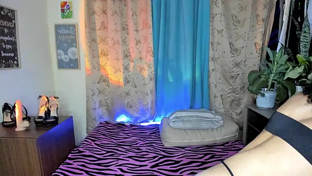 Angel White25 online show from May 2026 10:51:02 PM