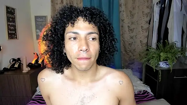 Angel White25 online show from April 2026 01:01:01 AM