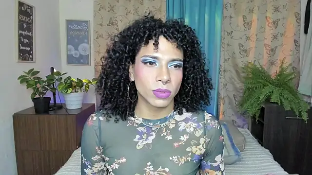 Angel White25 online show from November 2025 10:32:01 PM