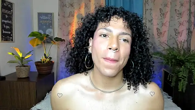 Angel White25 online show from February 2026 10:52:02 PM