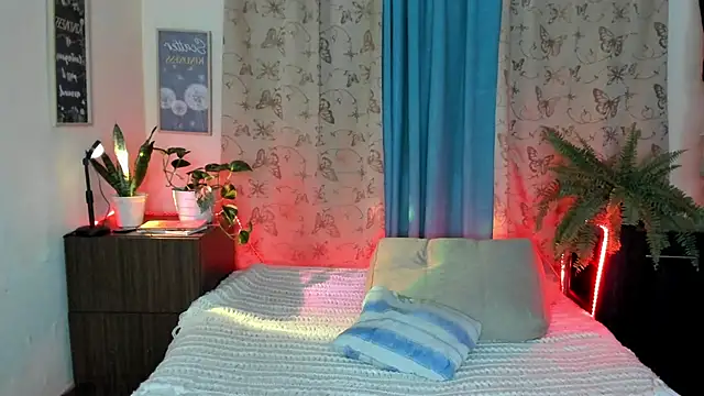 Angel White25 online show from November 2025 11:26:01 PM