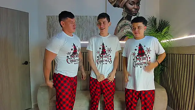 Justingsex1 online show from December 2025 05:19:01 AM