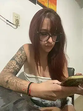 Taurina0105 online show from February 2026 06:36:02 AM