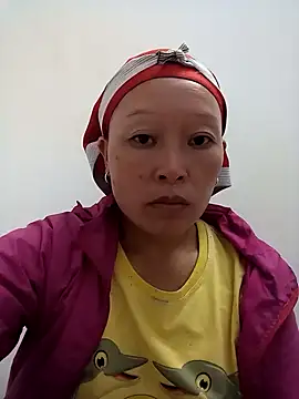 girl-hot2x online show from November 2025 05:22:01 AM