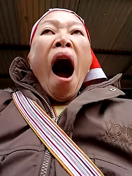 Snapshot of girl-hot2x chatting on February 2026 01:46:01 AM girl-hot2x online show from February 2026 01:46:01 AM