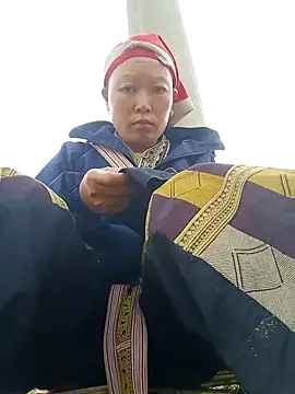 girl-hot2x online show from April 2026 02:14:01 AM