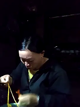 girl-hot2x online show from November 2025 12:36:02 AM