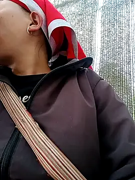 girl-hot2x online show from January 2026 07:04:01 AM