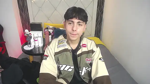 Samu FoXXX online show from November 2025 08:23:01 PM