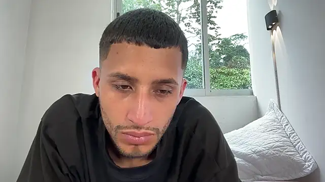 Snapshot of MrandMrsRivas chatting on December 2025 01:24:02 PM MrandMrsRivas online show from December 2025 01:24:02 PM