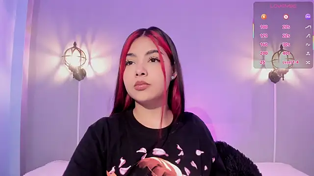 Snapshot of Stephany-roses- chatting on March 2026 01:23:02 AM Stephany-roses- online show from March 2026 01:23:02 AM