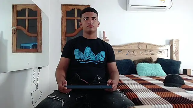 mathews    online show from November 2025 06:13:01 AM