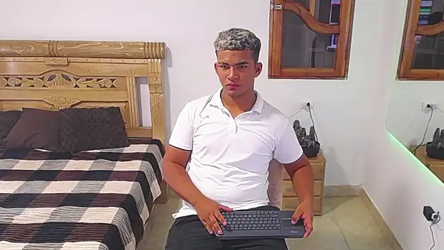 mathews    online show from December 2025 05:39:02 AM