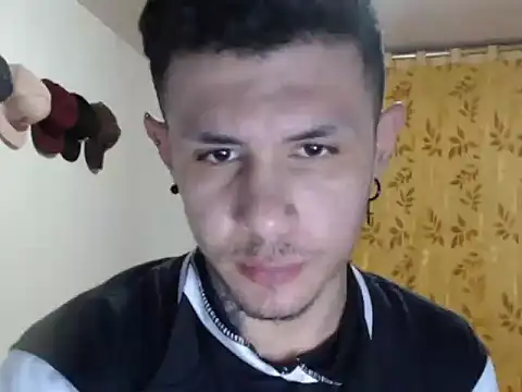 Snapshot of damiansexyboy69 chatting on November 2025 04:49:02 AM damiansexyboy69 online show from November 2025 04:49:02 AM