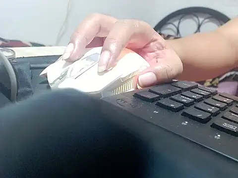 SKINNYMONSTERCOCK online show from November 2025 12:32:02 AM