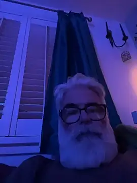 Snapshot of LeatherSdaddy chatting on December 2025 04:42:01 PM LeatherSdaddy online show from December 2025 04:42:01 PM