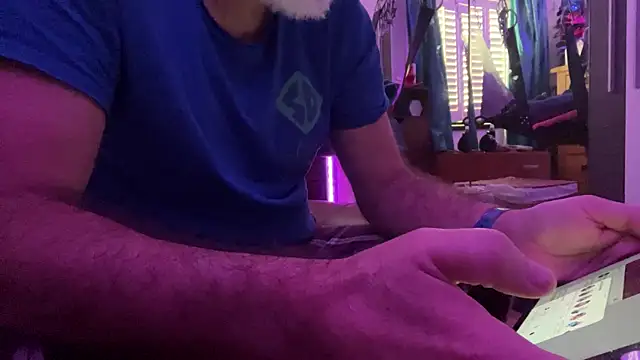 LeatherSdaddy online show from April 2026 07:59:02 AM