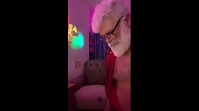 LeatherSdaddy online show from April 2026 02:06:01 AM