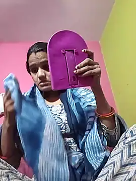 Snapshot of Zoya_Gi chatting on November 2025 06:44:01 PM Zoya Gi online show from November 2025 06:44:01 PM