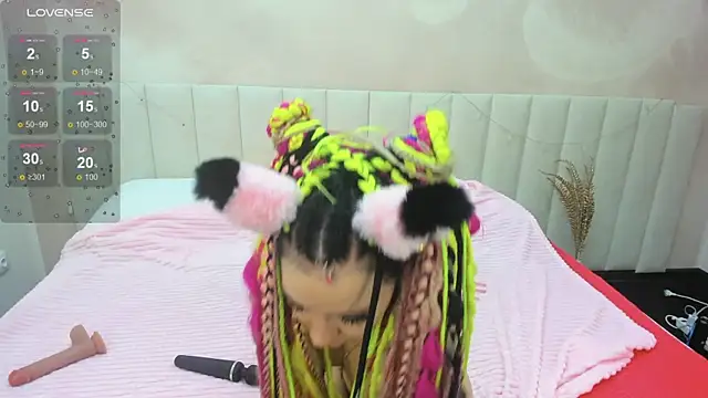 Lina Moony online show from December 2025 02:26:01 AM