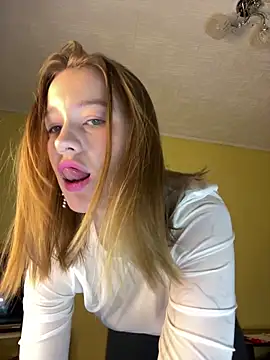 yourladyMary online show from December 2025 01:20:02 AM