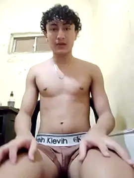 Snapshot of Novato_o chatting on March 2026 05:03:02 AM Novato o online show from March 2026 05:03:02 AM