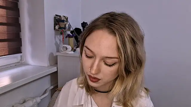 SilvanaKelson online show from November 2025 10:19:01 AM