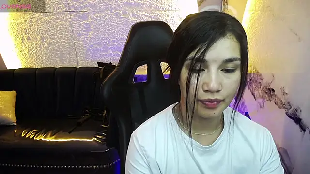 Snapshot of Violetta_jhonson_a chatting on June 2026 04:32:01 AM Violetta jhonson a online show from June 2026 04:32:01 AM