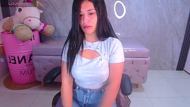 Violetta jhonson a online show from January 2026 01:03:01 PM