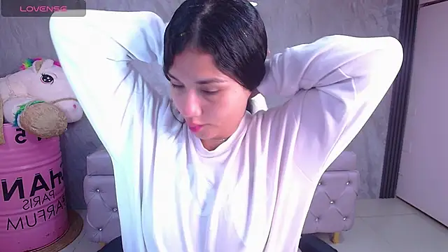 Violetta jhonson a online show from November 2025 03:38:01 AM