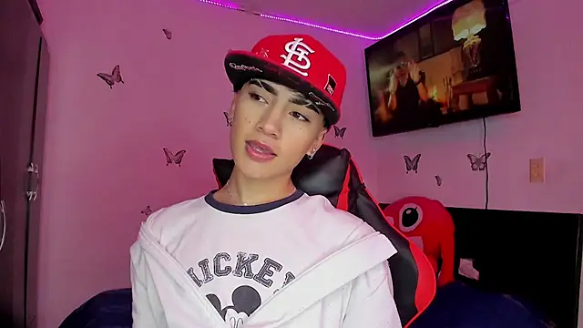 ThiagoDV online show from November 2025 11:47:01 AM