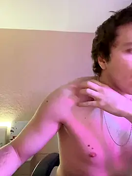 Gusman112 online show from December 2025 09:59:01 PM