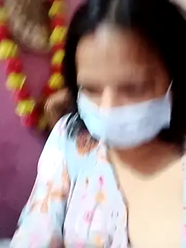 Snapshot of meera_hotty chatting on November 2025 05:55:02 AM meera hotty online show from November 2025 05:55:02 AM