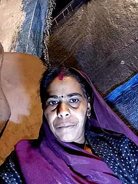 Neetujk online show from December 2025 04:55:02 PM