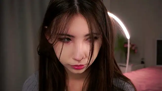 NanceeWestaway online show from November 2025 03:22:02 PM