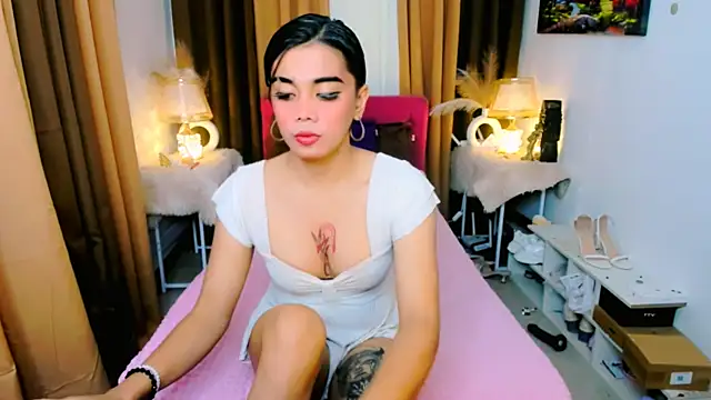 Snapshot of Demsayey20 chatting on November 2025 04:43:02 PM Demsayey20 online show from November 2025 04:43:02 PM