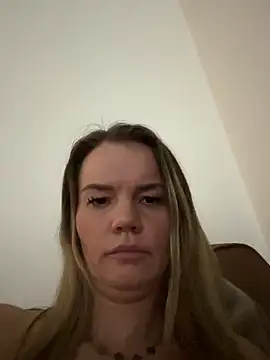 Cutebrowneyes  online show from January 2026 12:47:02 AM