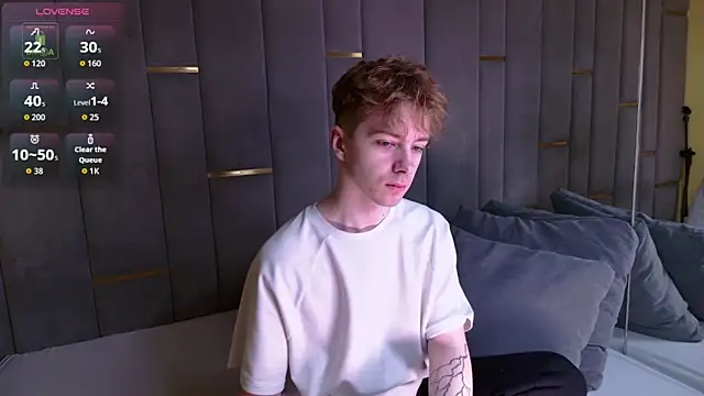 Paul Holt online show from November 2025 08:20:01 PM