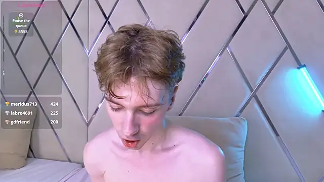 Paul Holt online show from December 2025 08:46:01 AM