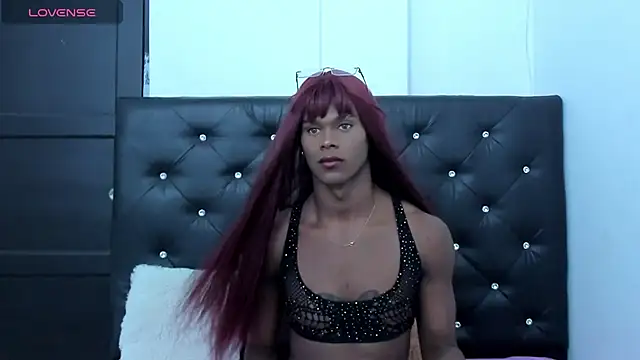 Amanda Fox  online show from November 2025 05:13:02 PM