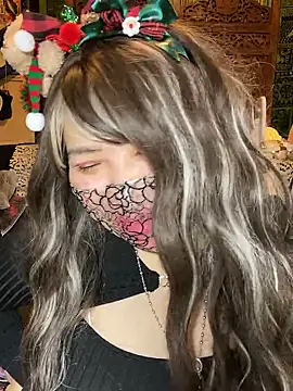 oxLILxMELOxo online show from December 2025 03:49:01 PM